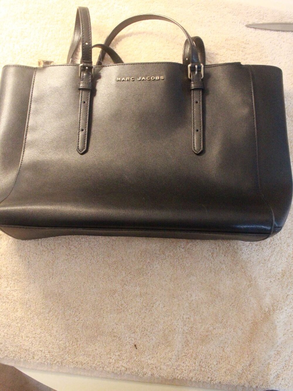 Title: Marc Jacobs Black Zip Top Tote Bag